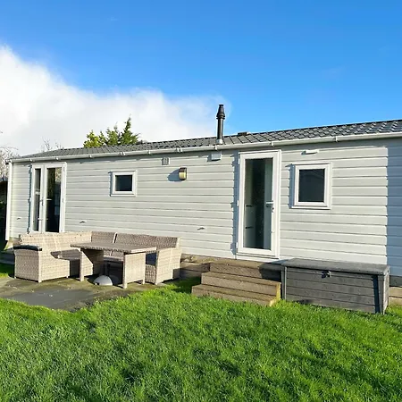 Chalet 7a Op Recreatiepark De Wielen